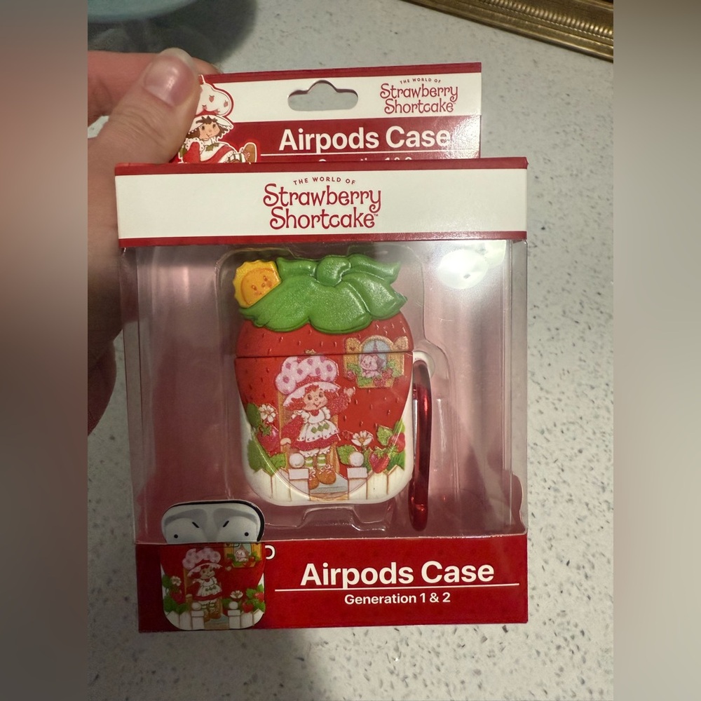 Strawberry Shortcake Airpods Case